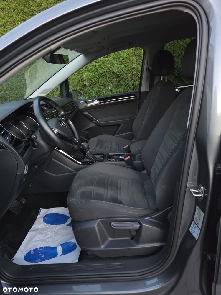 Volkswagen Touran - 13