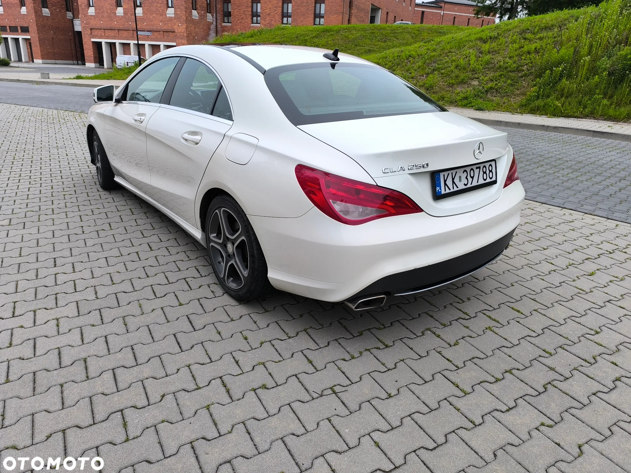 Mercedes-Benz CLA 250 7G-DCT - 6