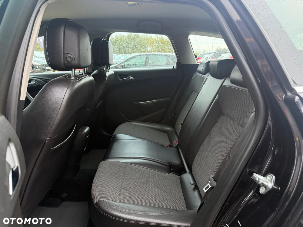 Opel Astra 1.4 EcoFLEX Cosmo - 22