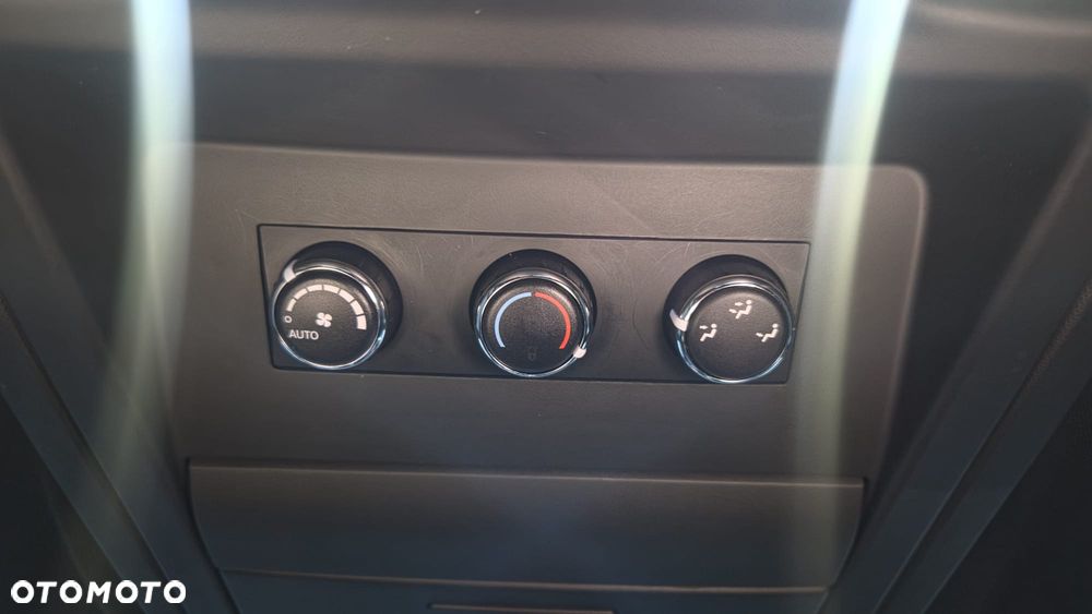 Dodge Grand Caravan - 30