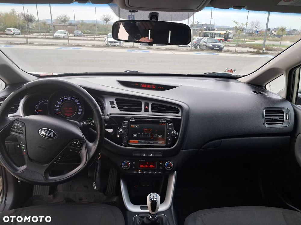 Kia Ceed 1.6 GDI L - 10