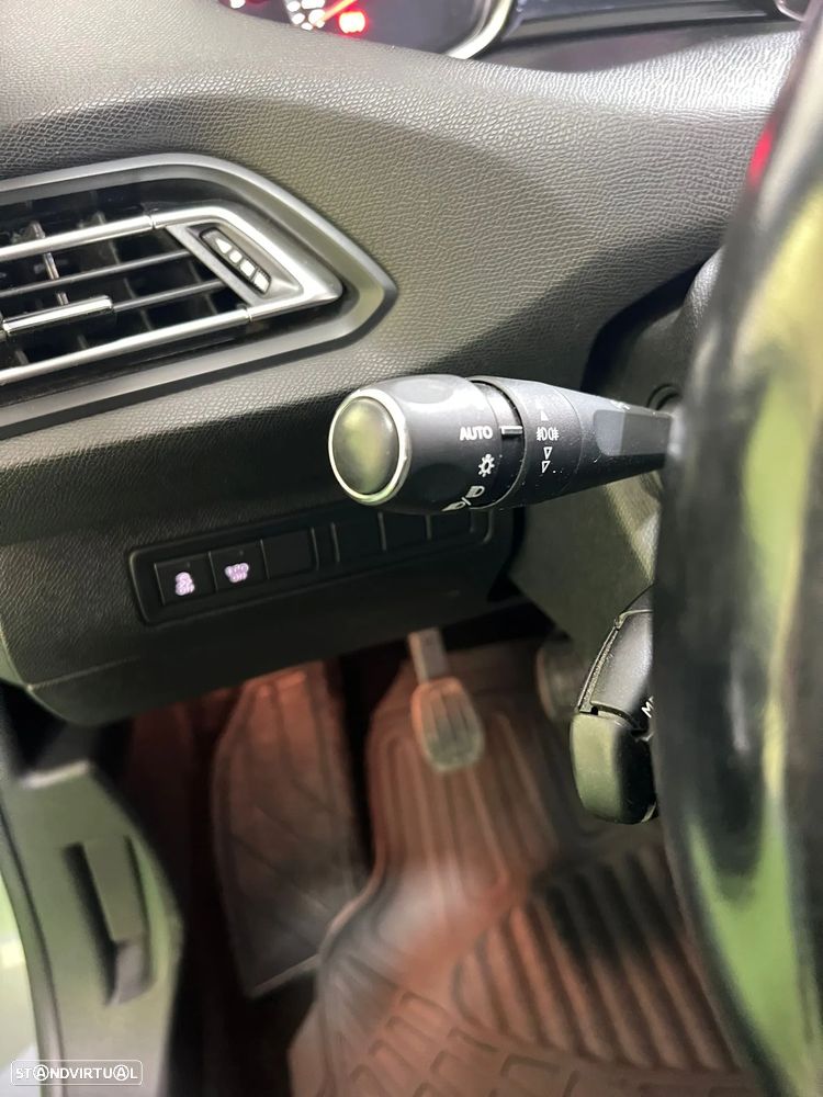 Peugeot 308 PureTech 130 GPF Stop & Start Allure Pack - 9