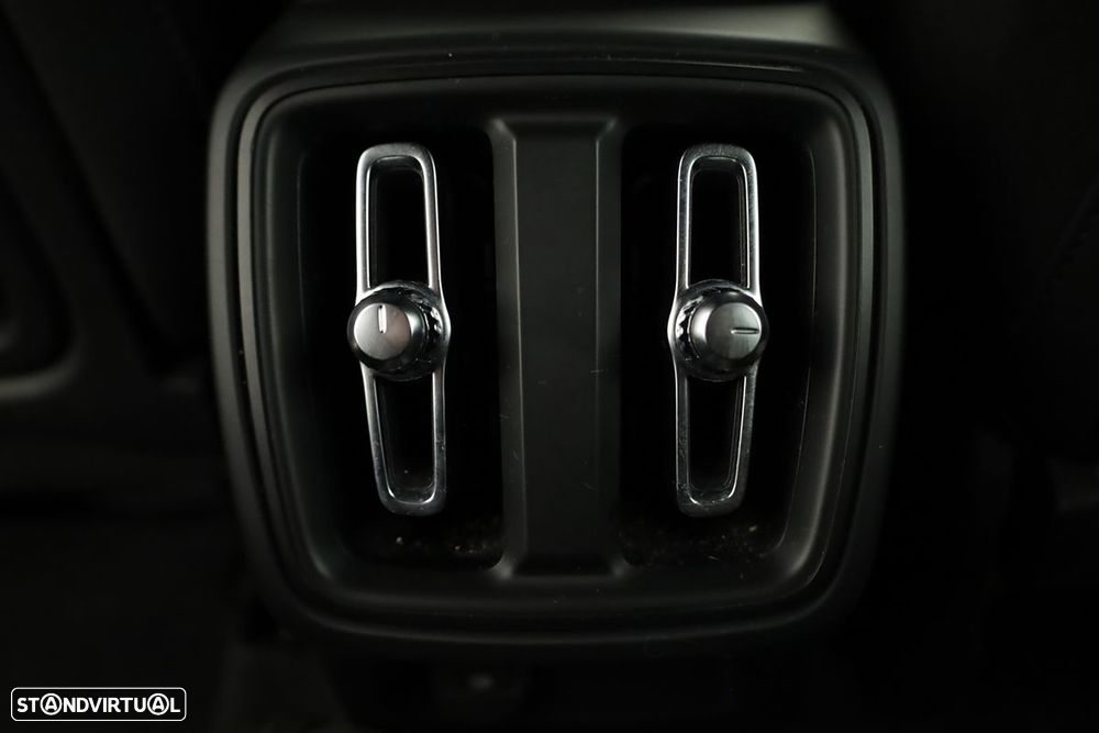 Volvo XC 40 1.5 T2 Plus Dark Auto - 23