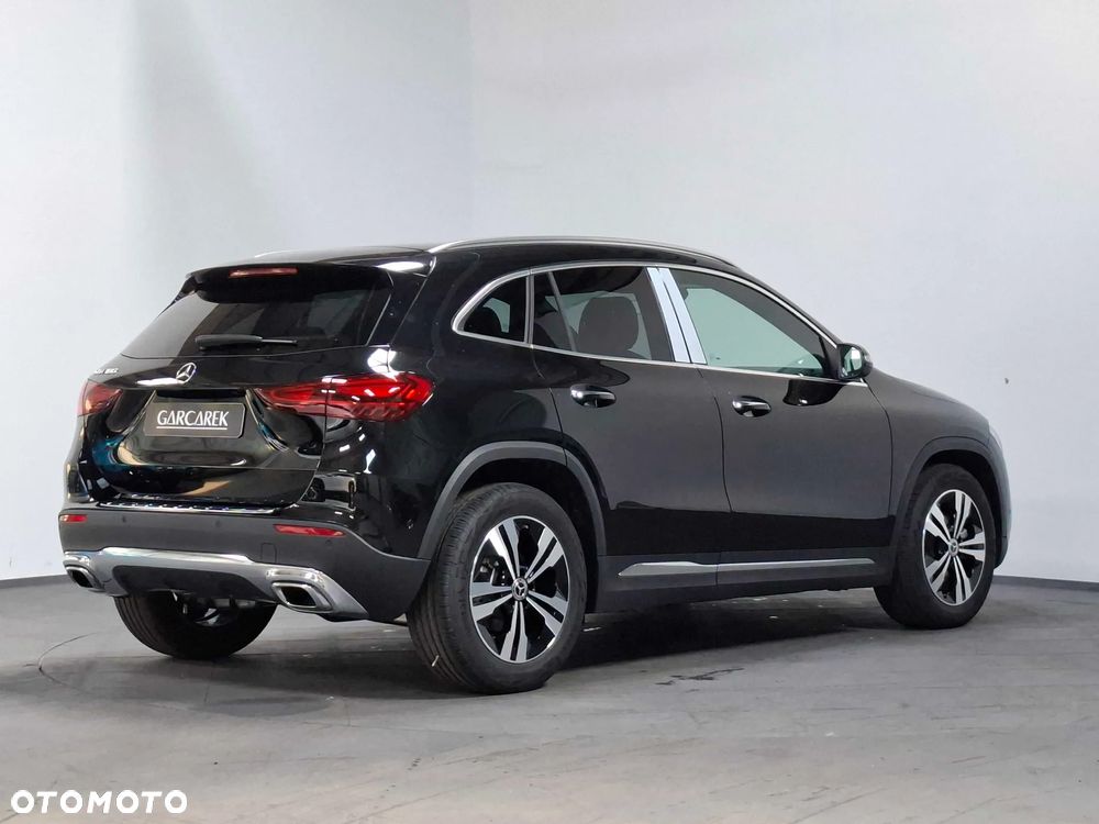 Mercedes-Benz GLA 180 mHEV 7G-DCT - 3