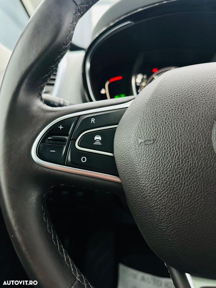 RENAULT Espace 2015 — imagine 34