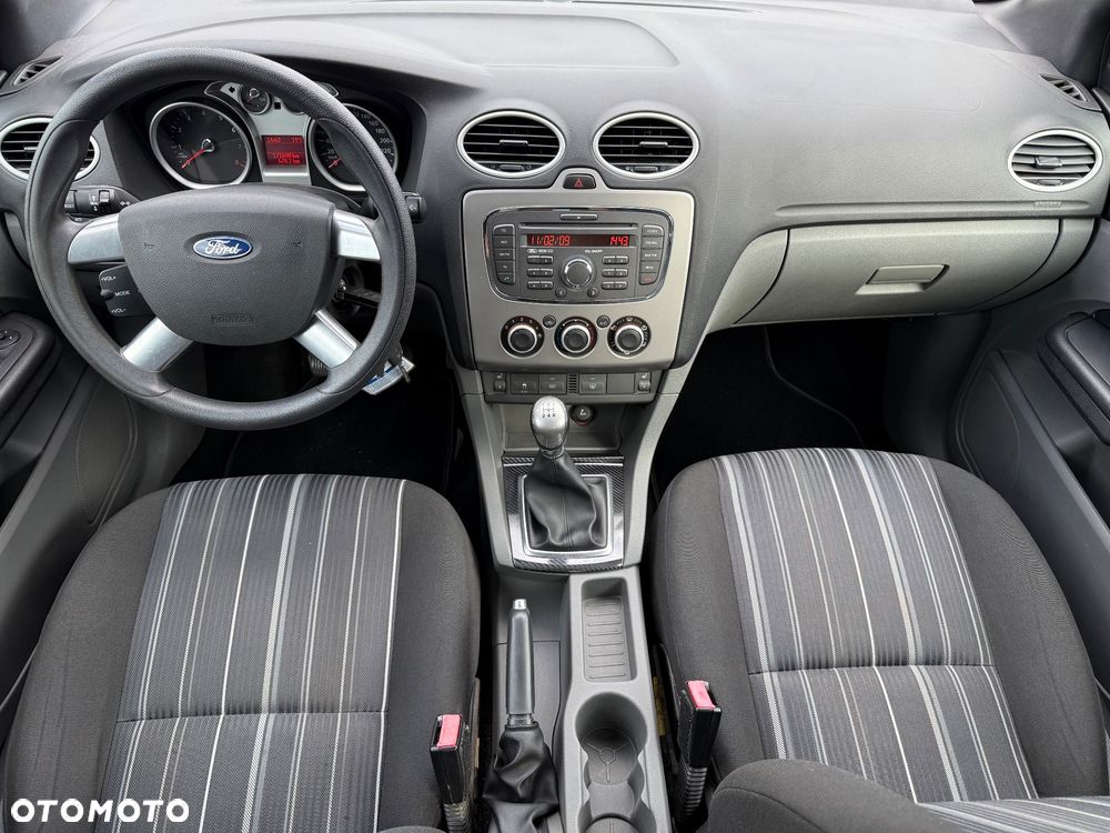 Ford Focus 1.6 16V Style+ - 17