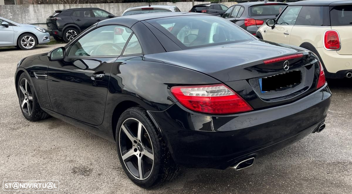 Mercedes-Benz SLK 200 (BlueEFFICIENCY) 7G-TRONIC CarbonLOOK Edition - 4