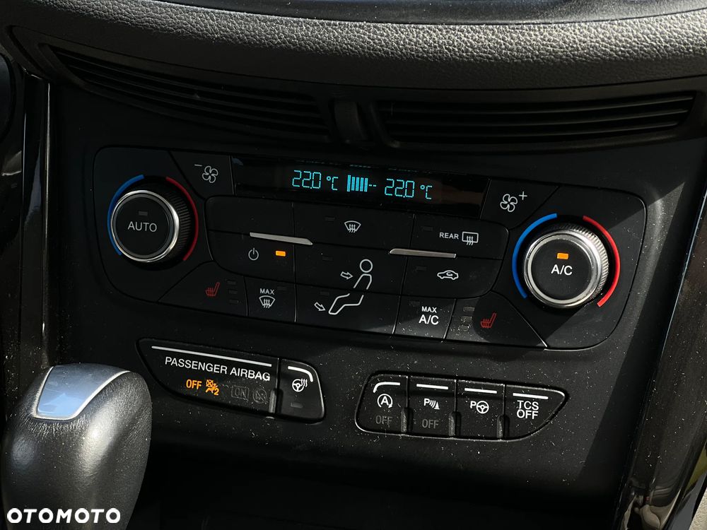 Ford Kuga - 24