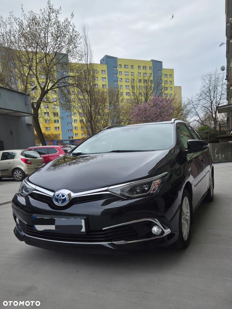 Toyota Auris Hybrid 135 Prestige - 2