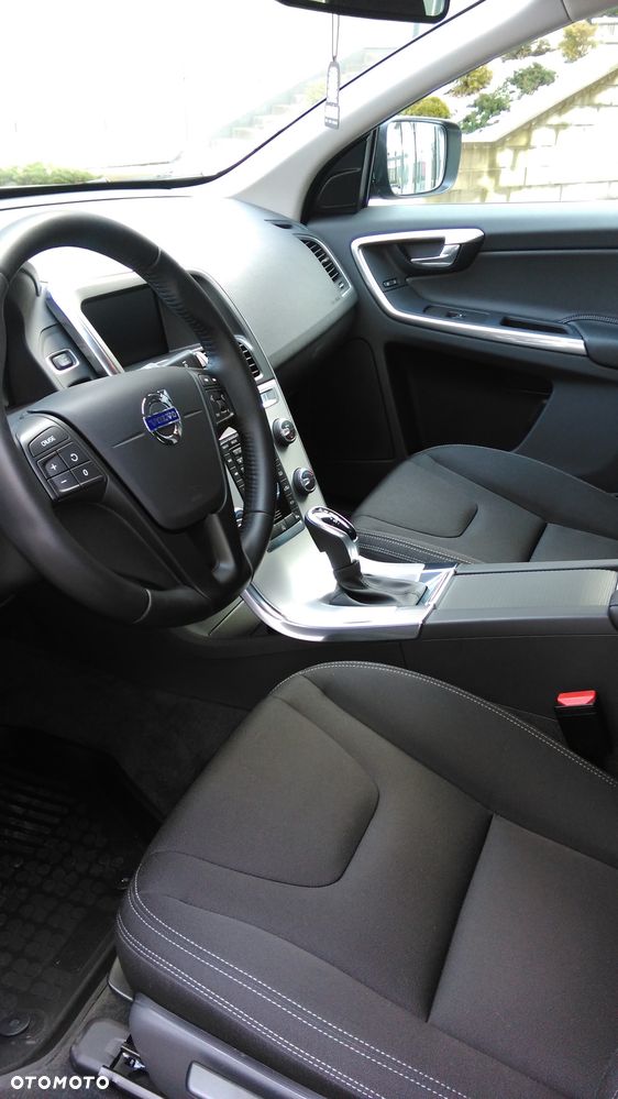 Volvo XC 60 - 6