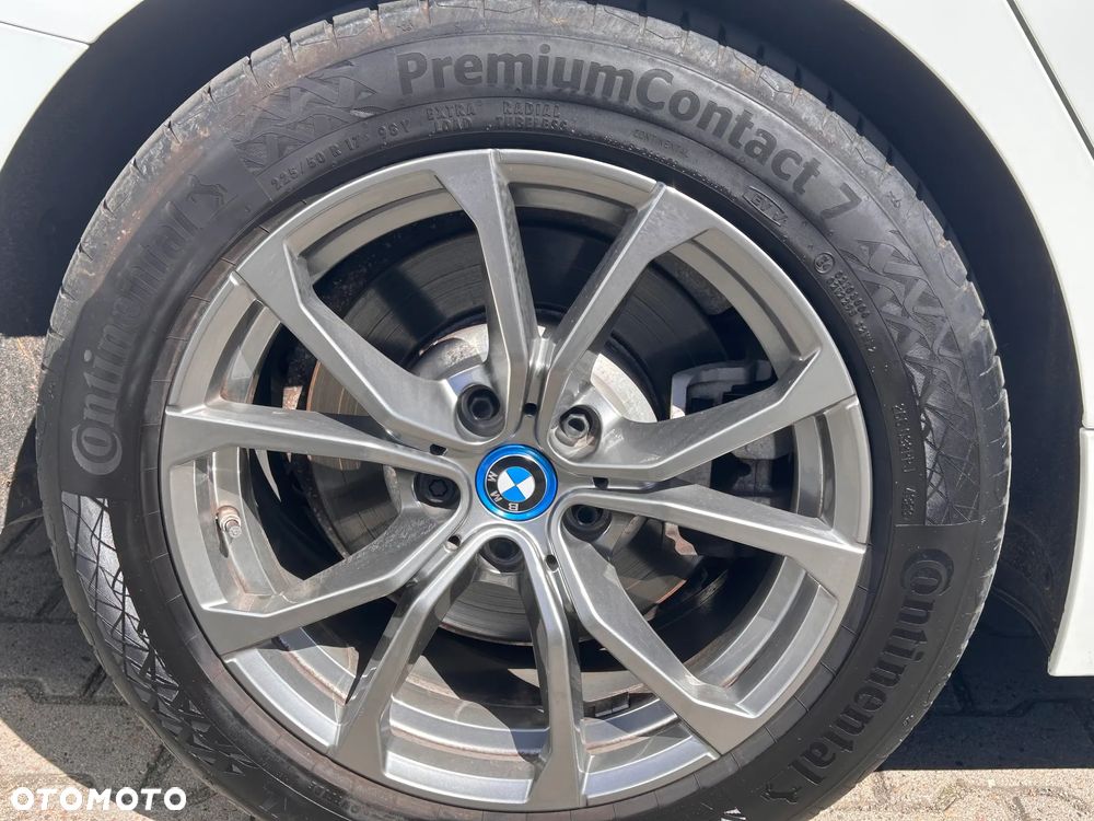 BMW Seria 3 320e xDrive Sport Line - 7