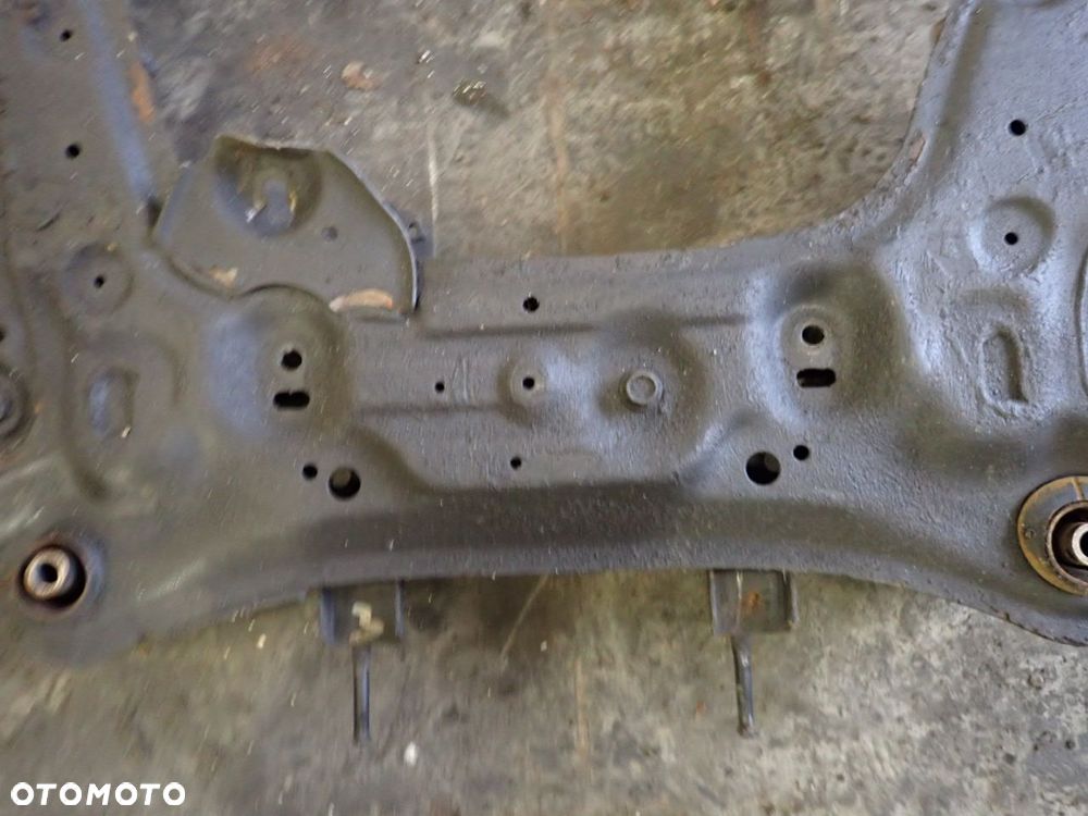 SANKI WÓZEK KOŁYSKA NISSAN JUKE 1.5 DCI - 5