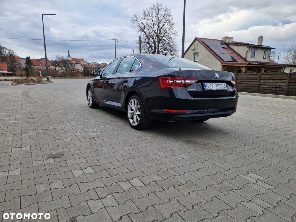 Skoda Superb 2.0 TDI Ambition - 3