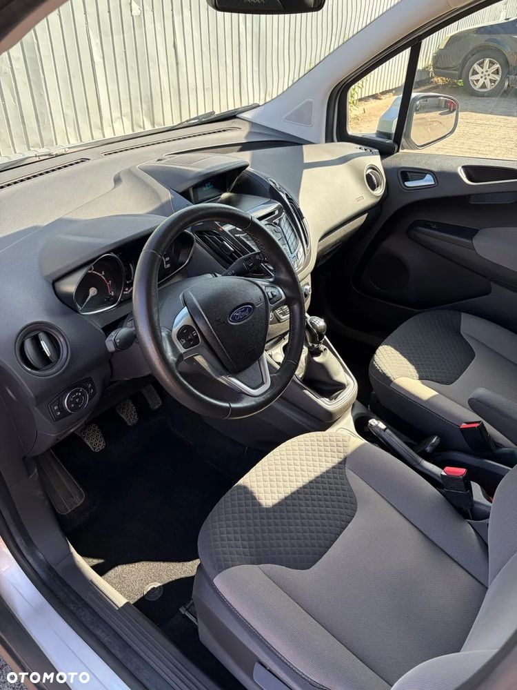 Ford Tourneo Courier 1.0 EcoBoost S&S Titanium - 12