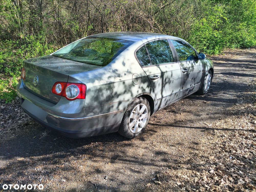 Volkswagen Passat 1.9 TDI DPF Comfortline - 4