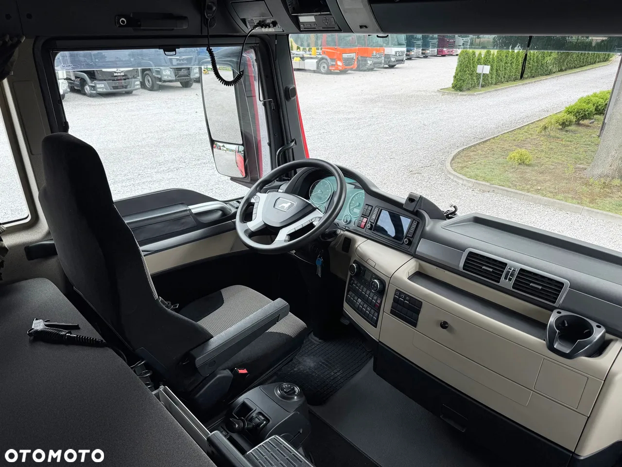 MAN TGX 26.500 / 6X4 / SCHWARZMULLER 3-STRONNY / Z NIEMIEC - 23