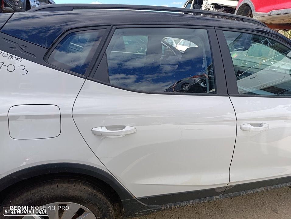 PORTA TRASEIRA DIREITA SEAT ARONA KJ - 1