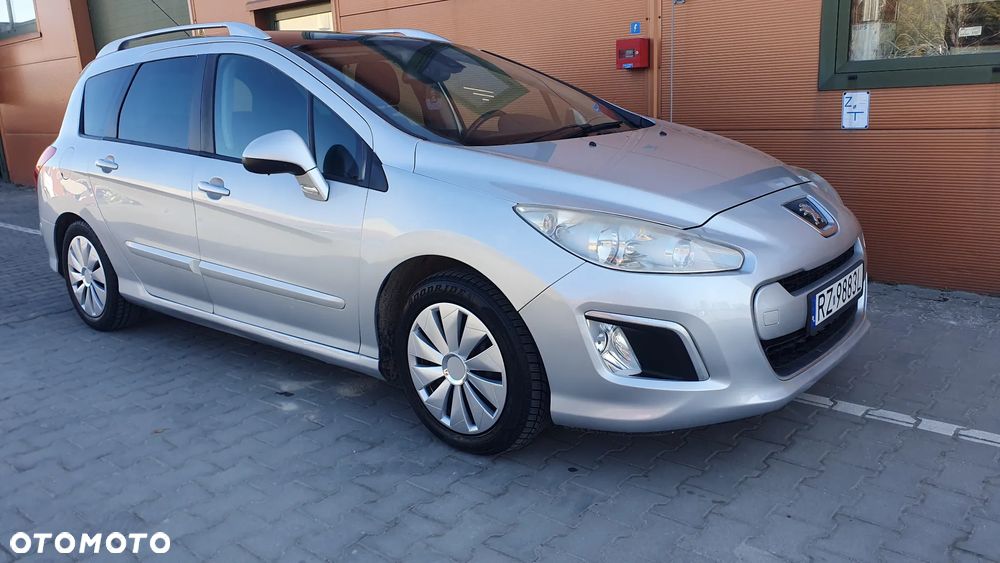 Peugeot 308 1.6 HDi Premium Plus - 1