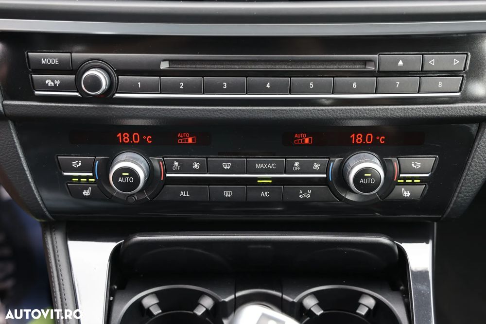 BMW Seria 5 520i Aut. Modern Line - 27