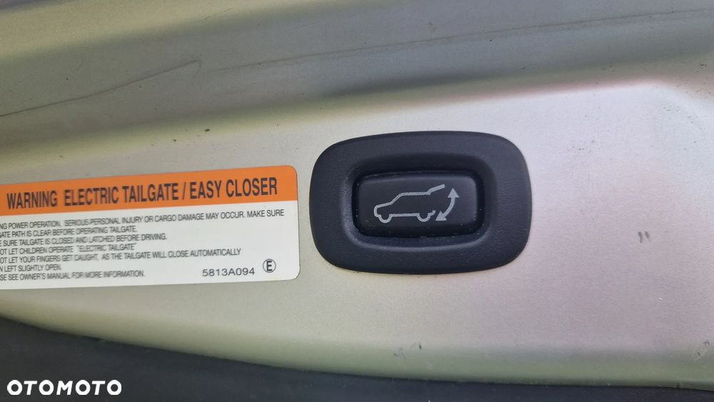 Mitsubishi Outlander 2.0 4WD Top - 7