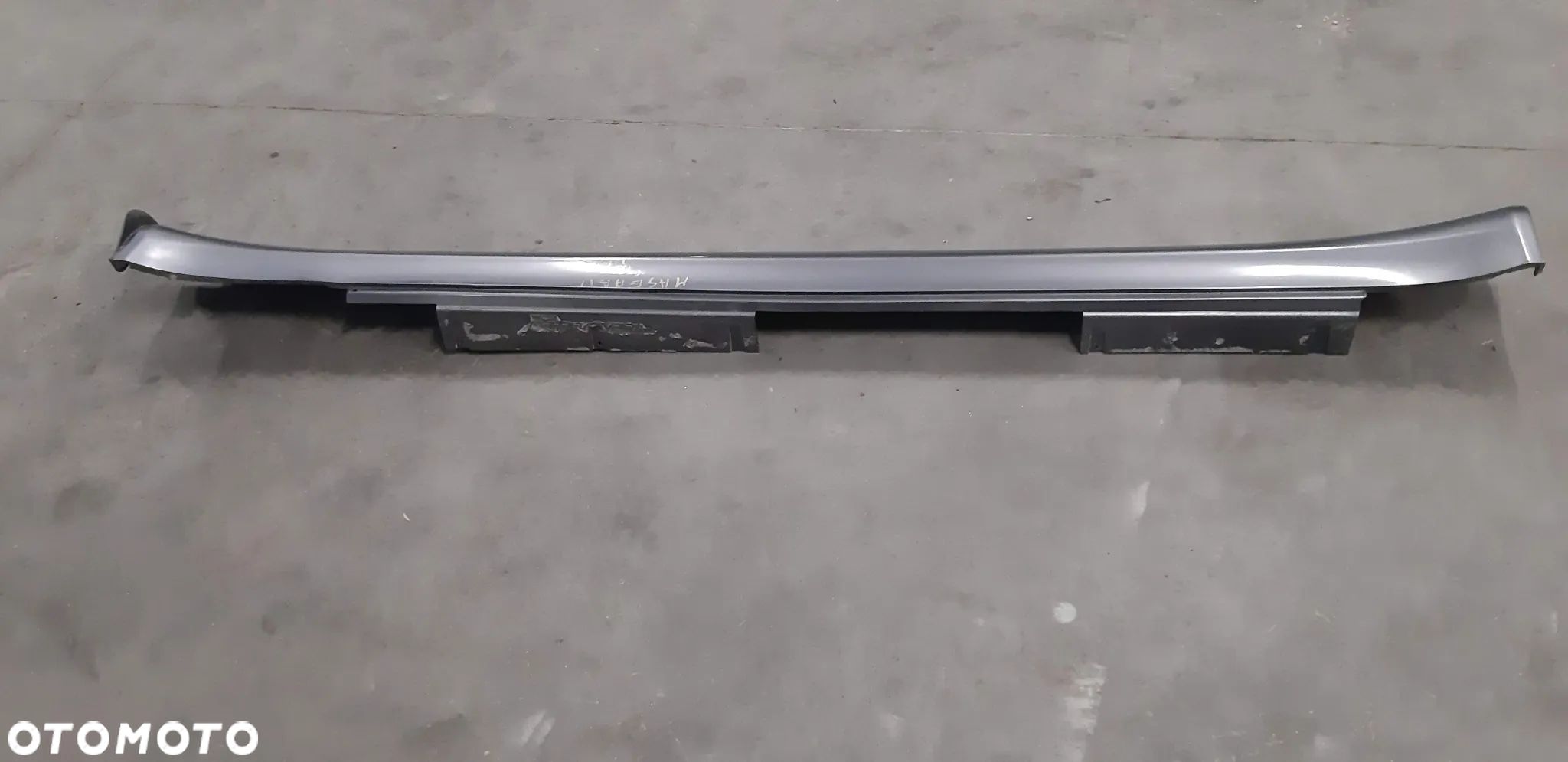 Listwa progowa prawa Maserati Quattroporte M139 2008r 4.7 - 1