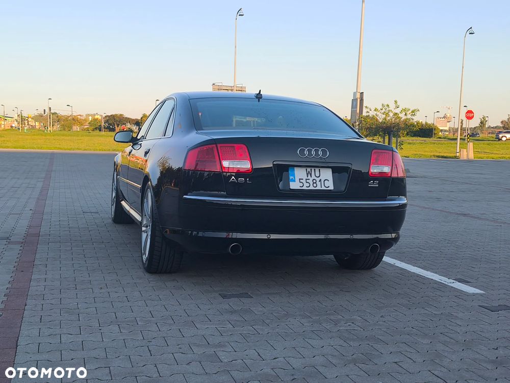 Audi A8 4.2 FSI L Quattro - 18