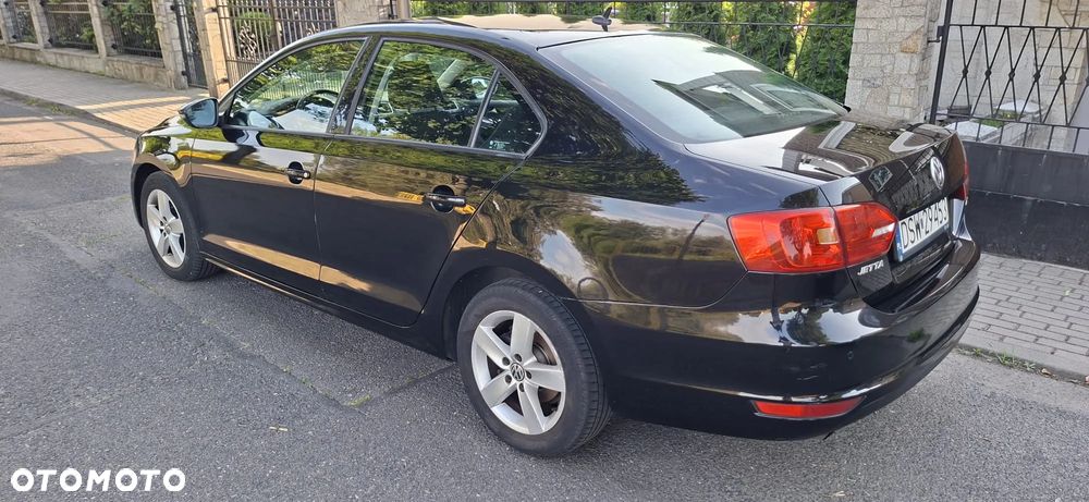 Volkswagen Jetta 1.6 TDI Comfortline - 3