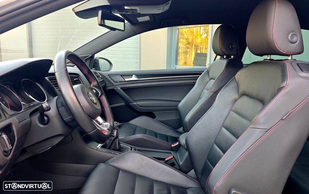 VW Golf 2.0 TSi GTi - 12