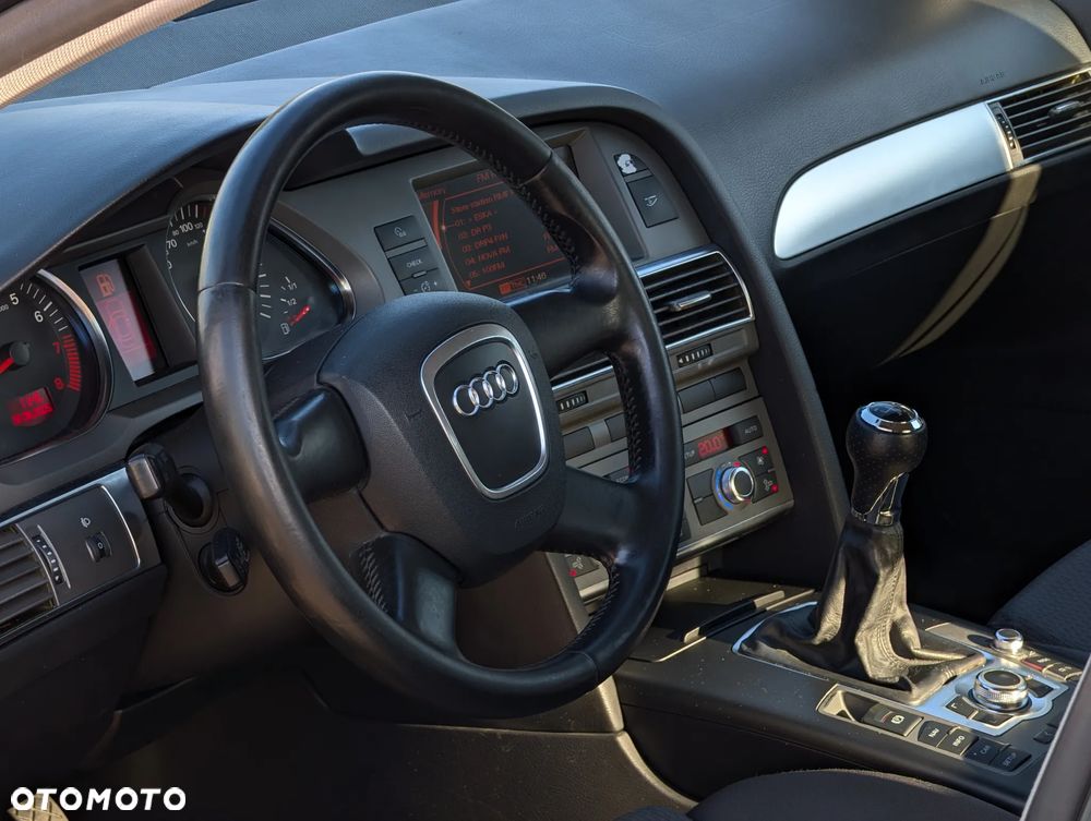 Audi A6 Limousine 2.4 - 18