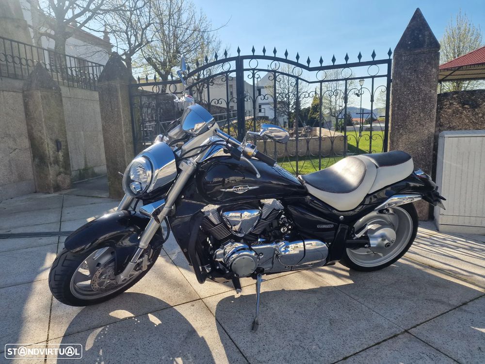 Suzuki Intruder M 1800R - 12