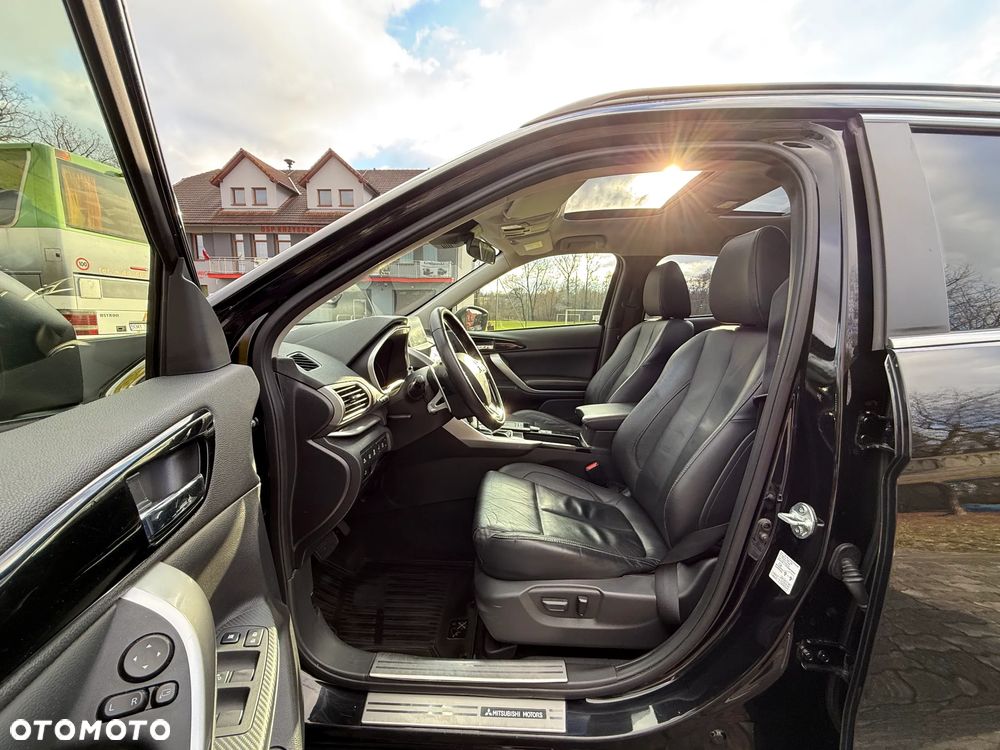 Mitsubishi Eclipse Cross 1.5 T GPF Intense Pro CVT 4WD - 13