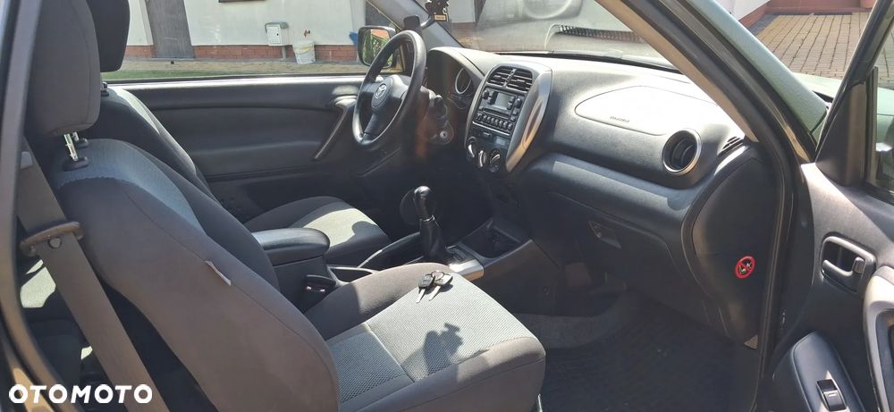 Toyota RAV4 - 8