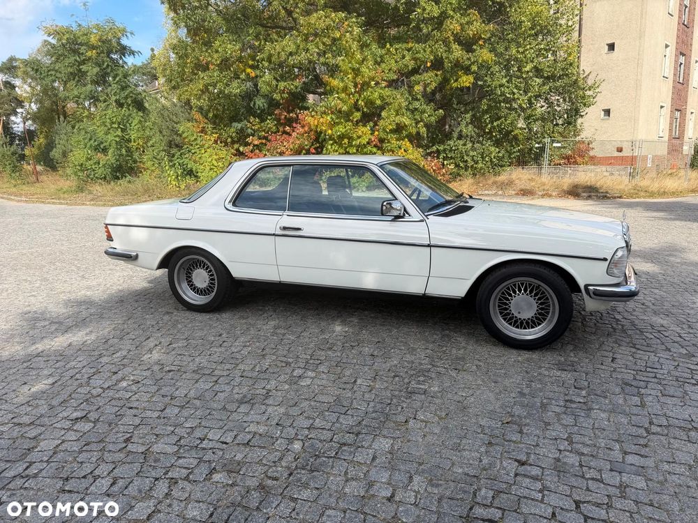 Mercedes-Benz W123 - 5