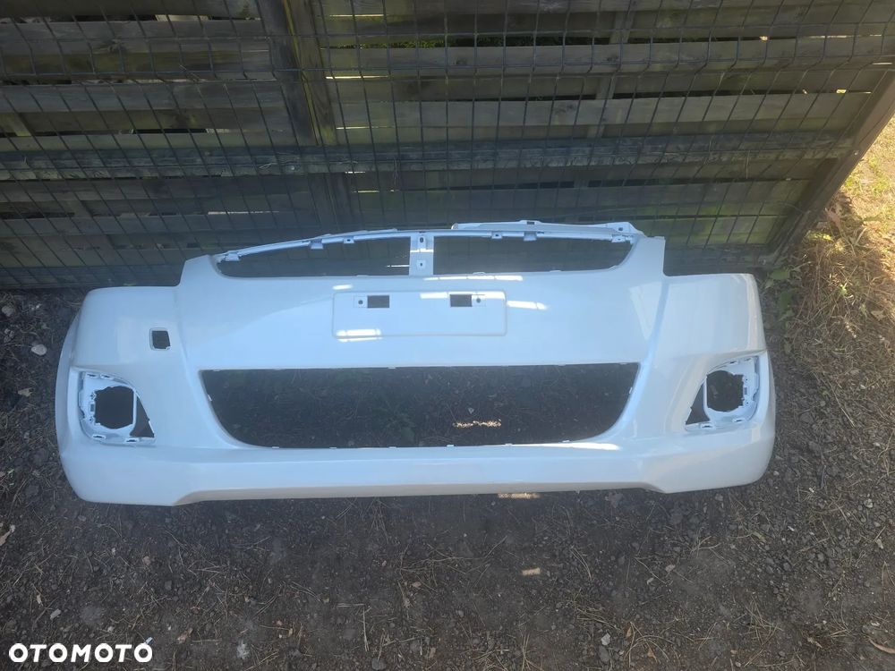 Suzuki Swift mk7 lift zderzak przód w kolor biala perła - 1