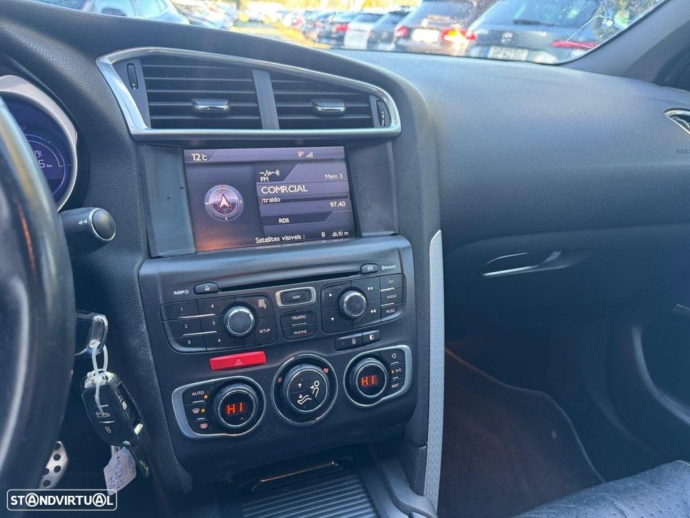 Citroën DS4 1.6 e-HDi So Chic CMP6 - 11