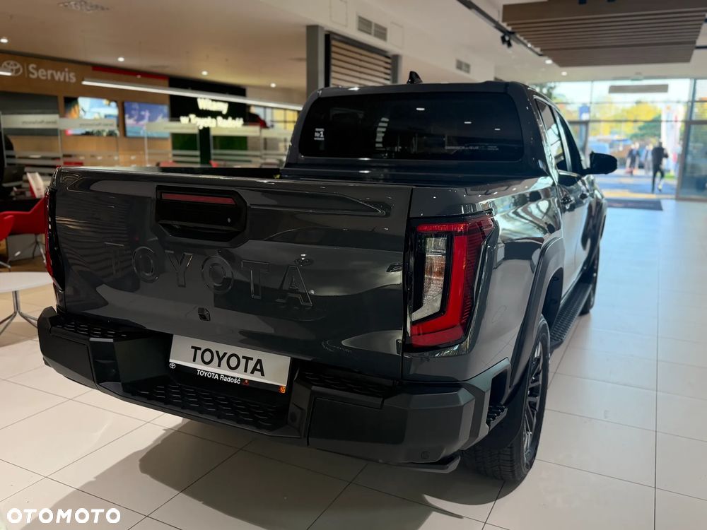Toyota Hilux - 4