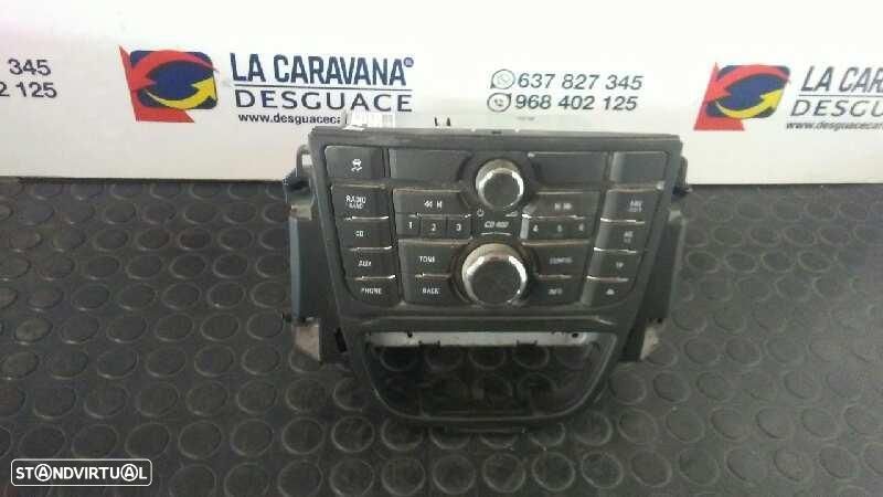 SISTEMA DE ÁUDIO RÁDIO CD OPEL ASTRA J BERLINA 5P - 1