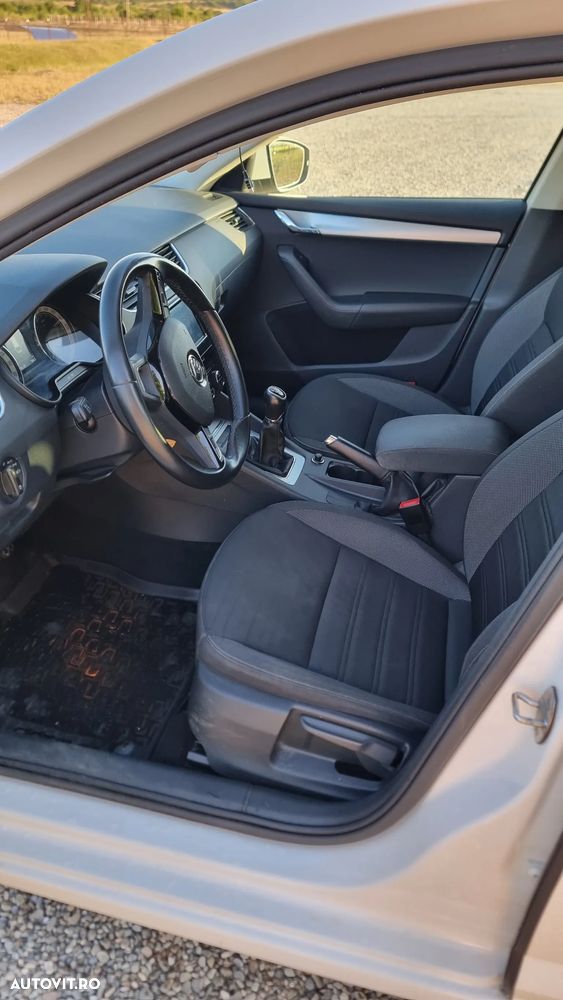 Skoda Octavia 1.6 TDI Ambition - 11