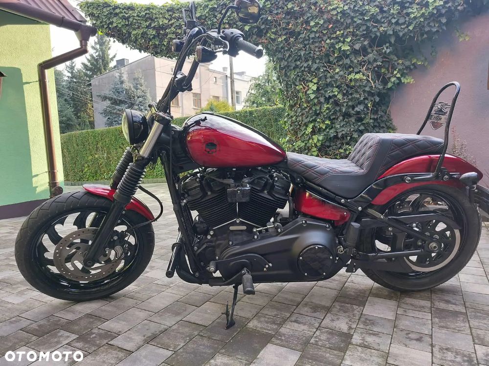 Harley-Davidson Softail Street Bob - 32