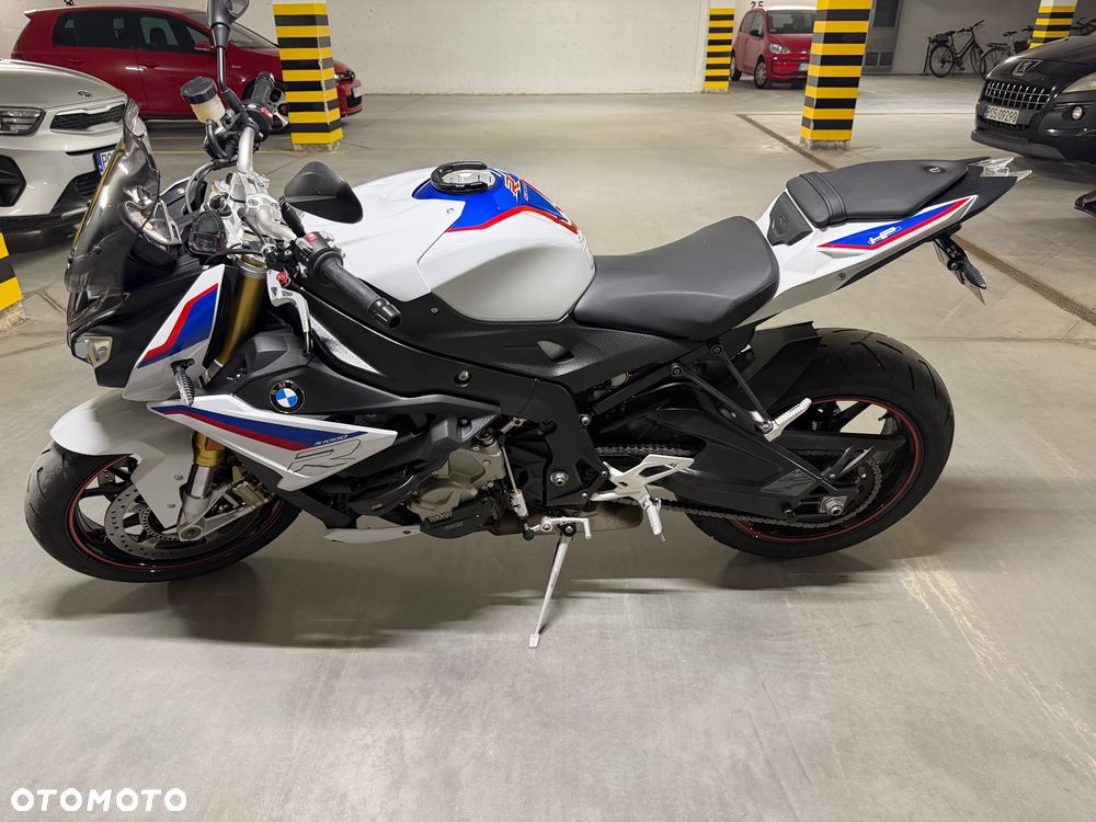 BMW S - 2