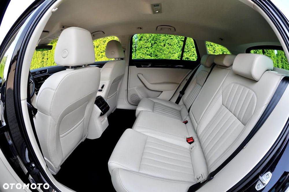 Skoda Superb 2.0 TDI SCR 4x4 L&K DSG - 17