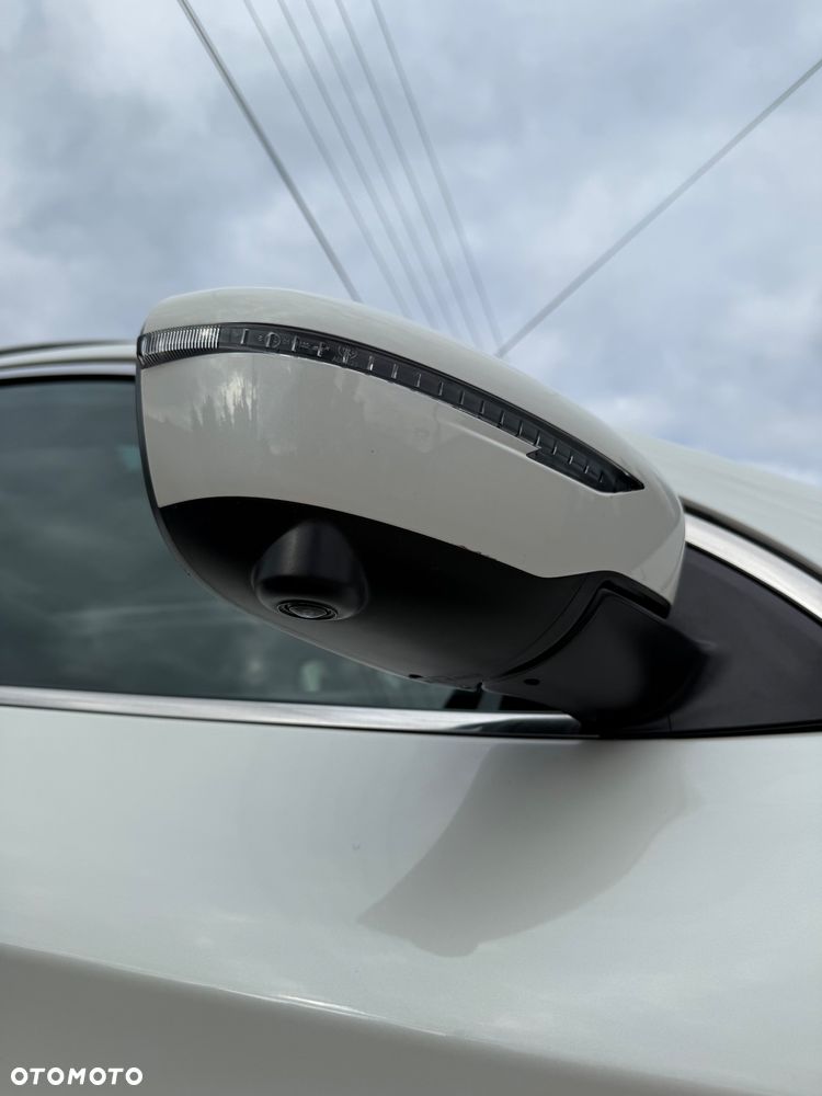 Nissan Qashqai 1.6 DCi Xtronic N-Connecta - 20