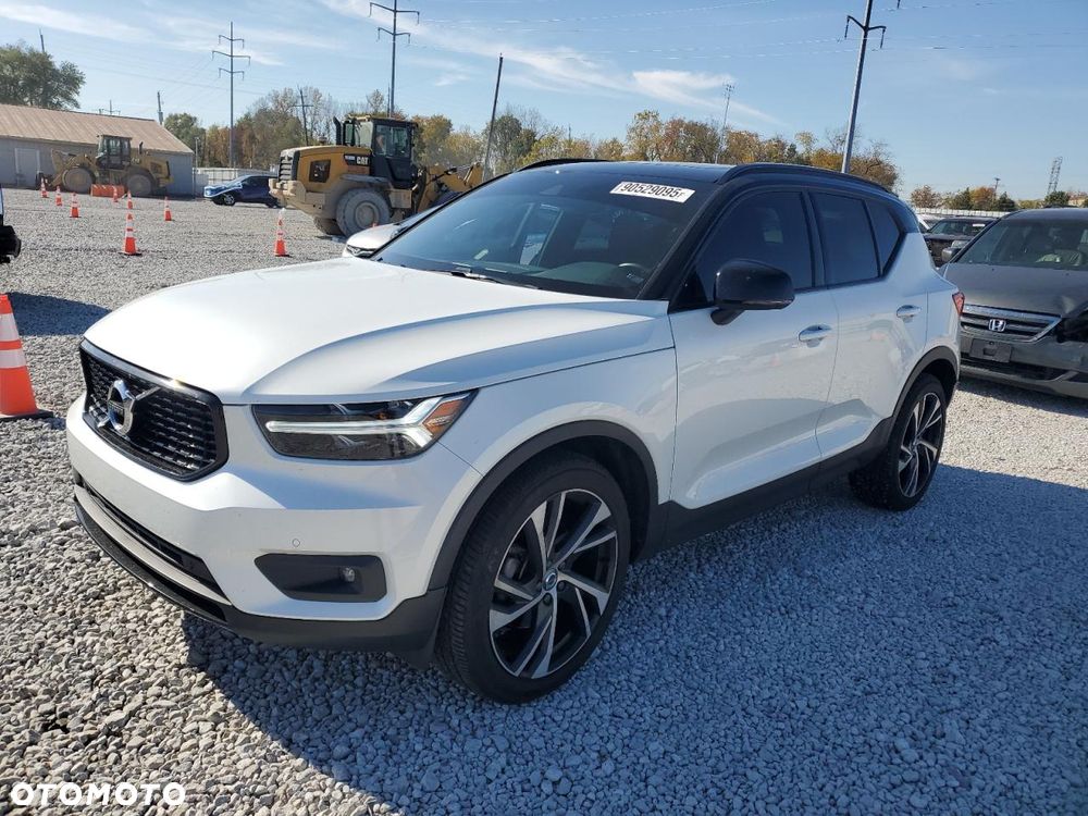 Volvo XC 40 T5 AWD R-Design
