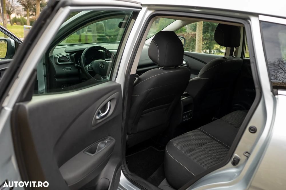 Renault Kadjar BLUE dCi 115 EDC INTENS - 22