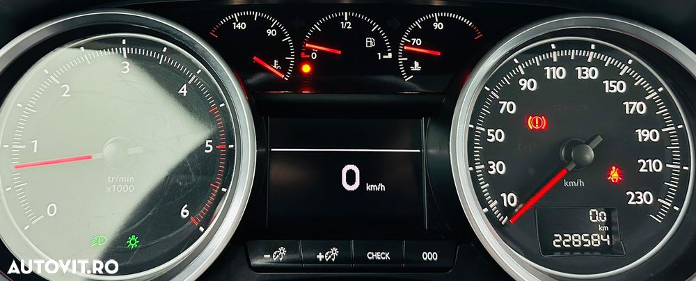 Peugeot 508 e-HDi 115 Stop&Start Access - 30