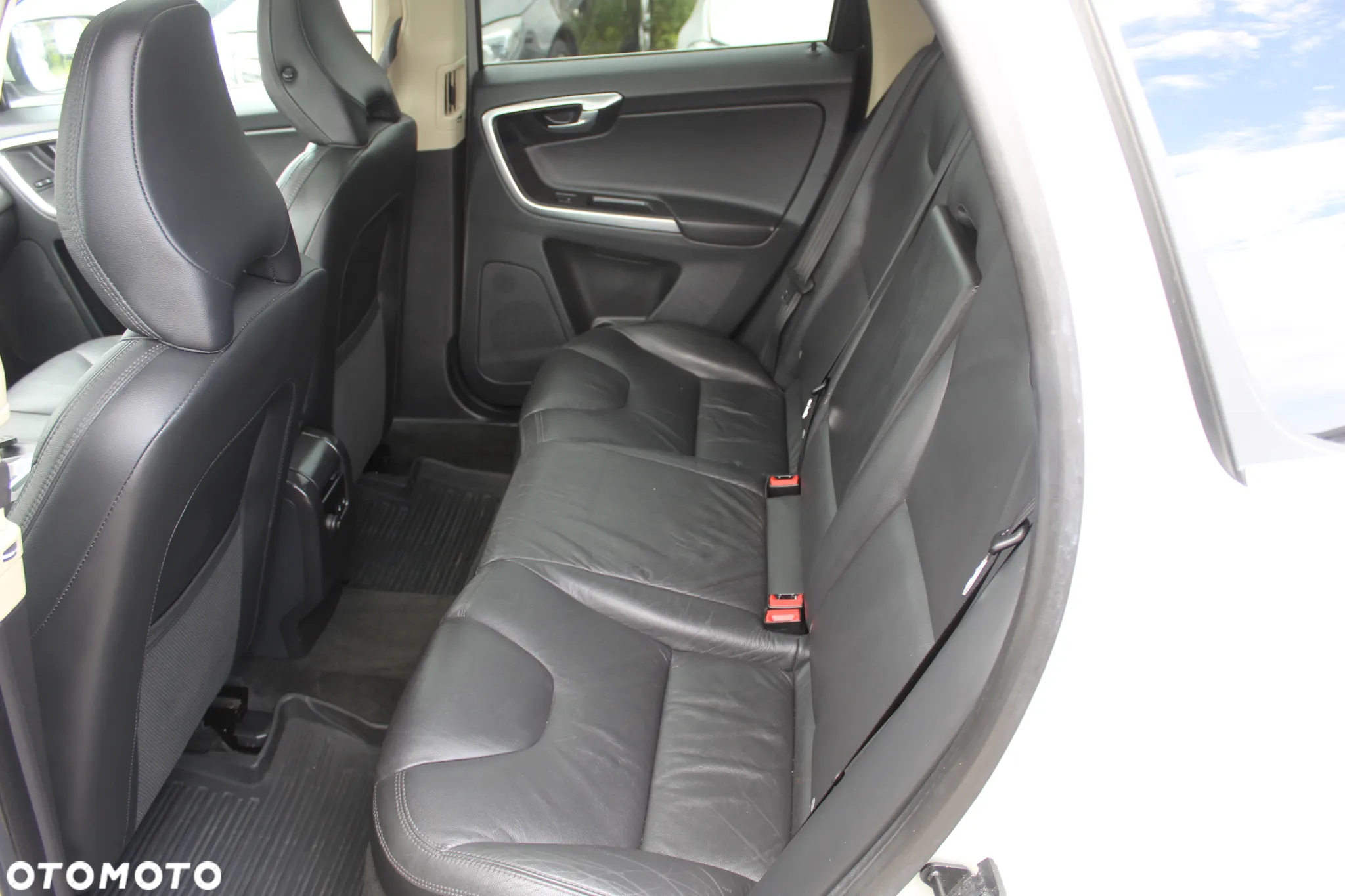 Volvo XC 60 D5 AWD Summum - 27