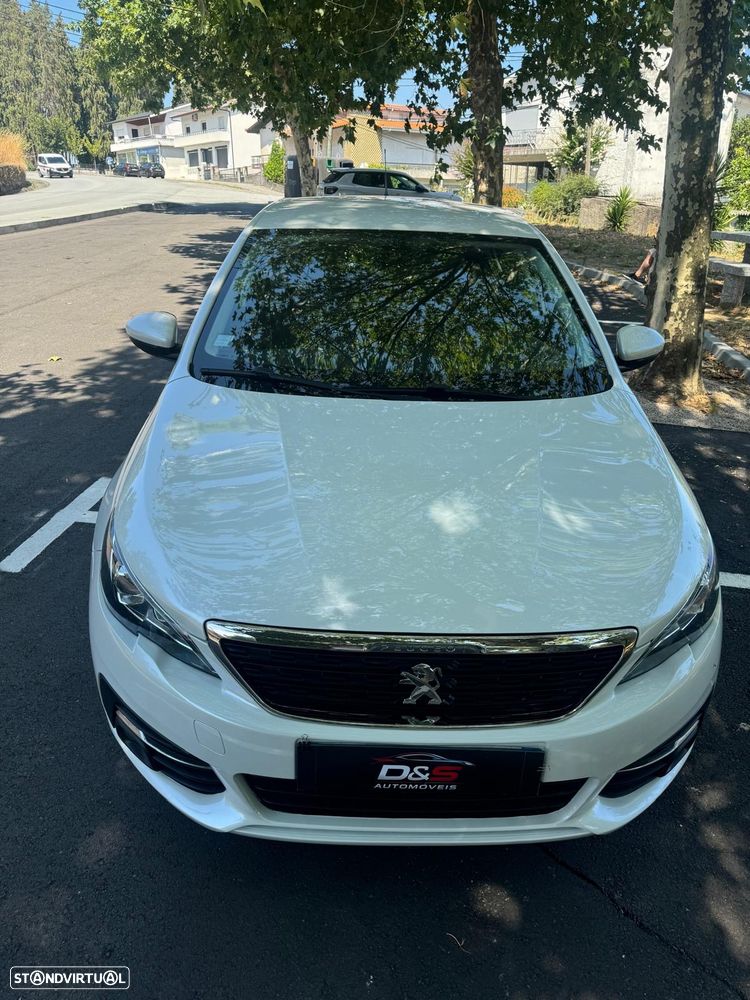 Peugeot 308 1.2 PureTech Style J17 - 2