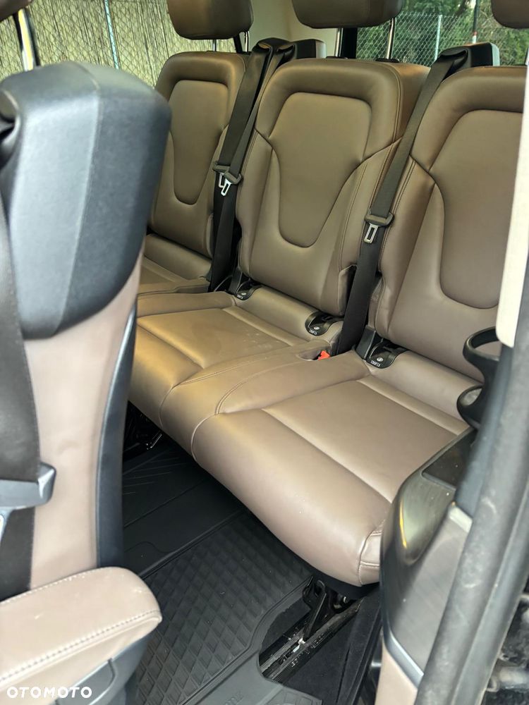 Mercedes-Benz Klasa V 300 d Exclusive 9G-Tronic (d³ugi) - 2