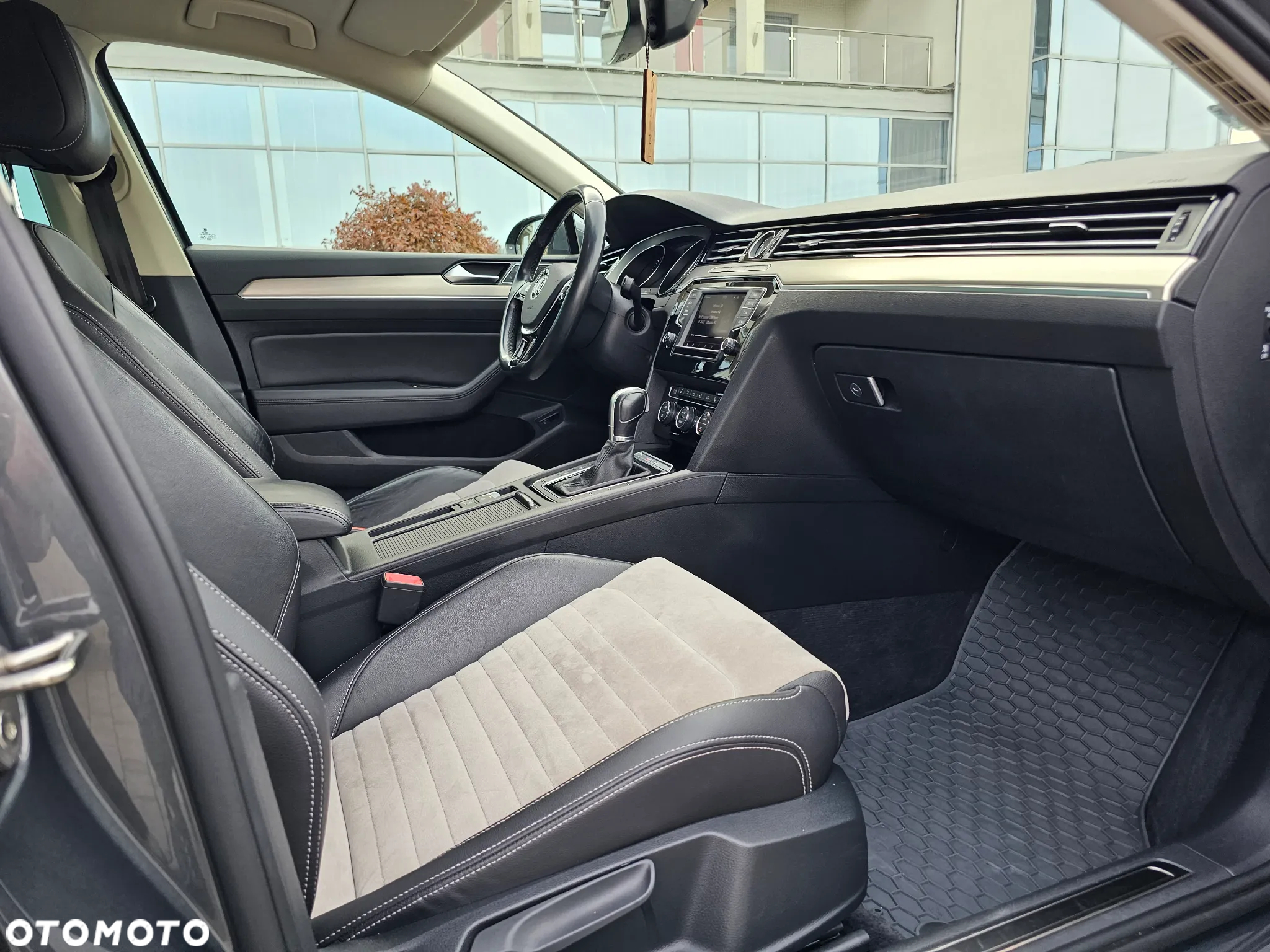 Volkswagen Passat 2.0 TDI BMT 4Mot Highline DSG - 32