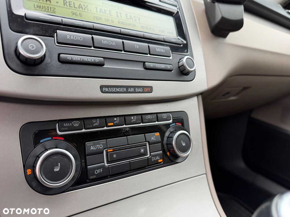 Volkswagen Passat Variant 1.8 TSI Highline - 19